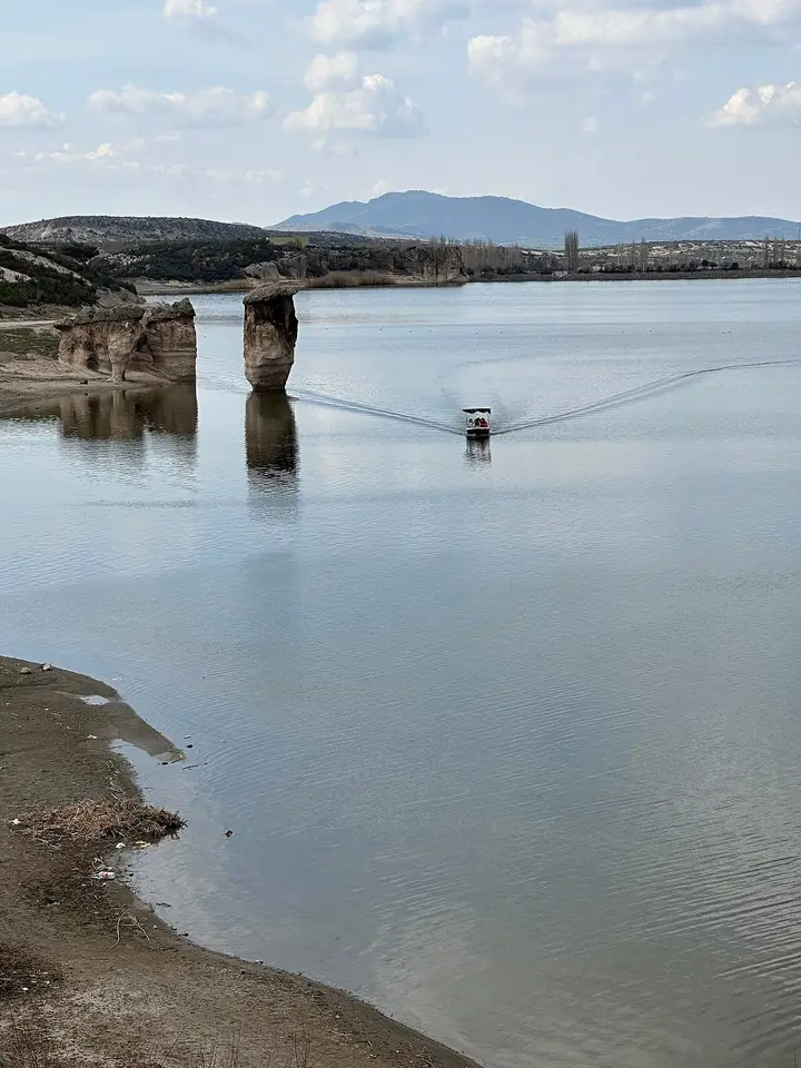 Emre Lake - İhsaniye