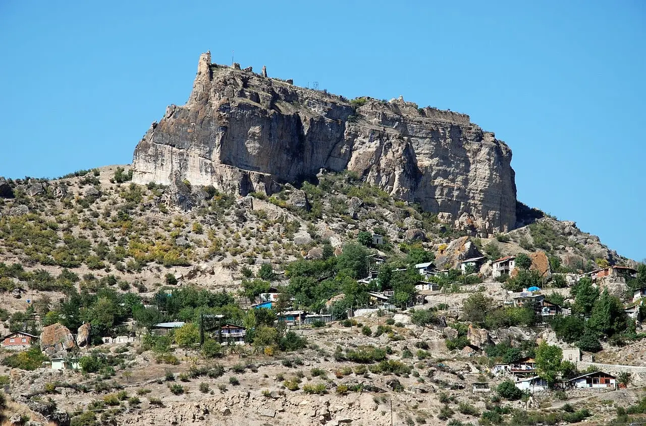 Ardanuç Castle - Ardanuç