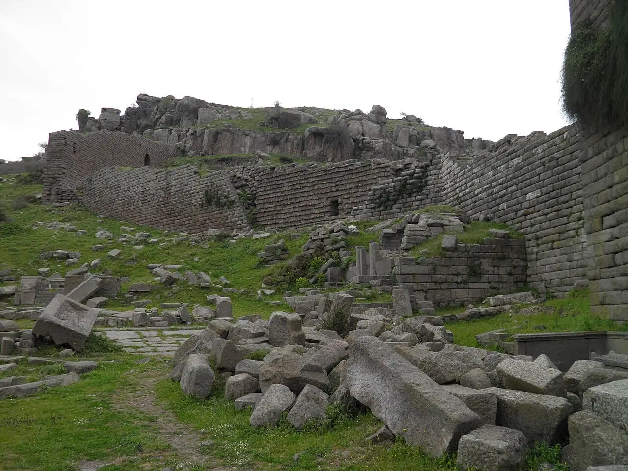 Assos (Behramkale) Ancient City - Ayvacık