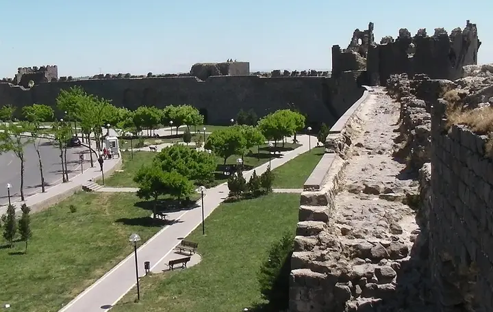 Diyarbakır surları