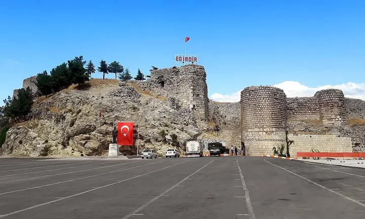 Крепость Эгирдир (Eğirdir Kalesi)
