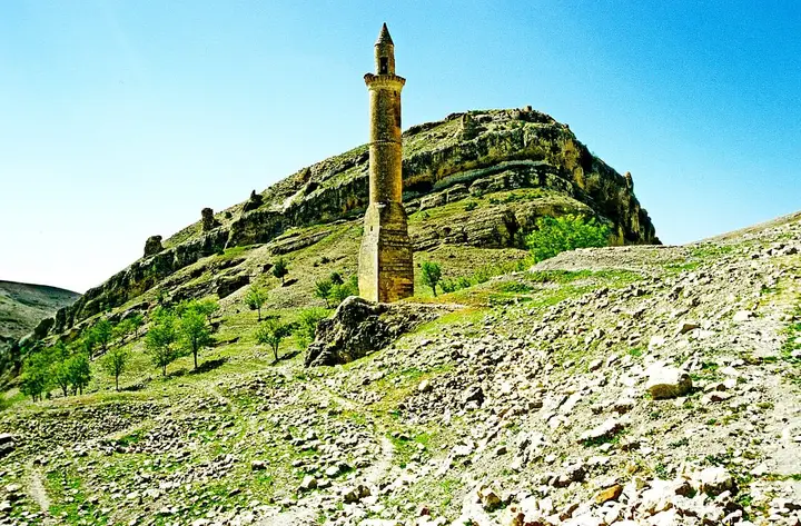 Besni Castle - Besni