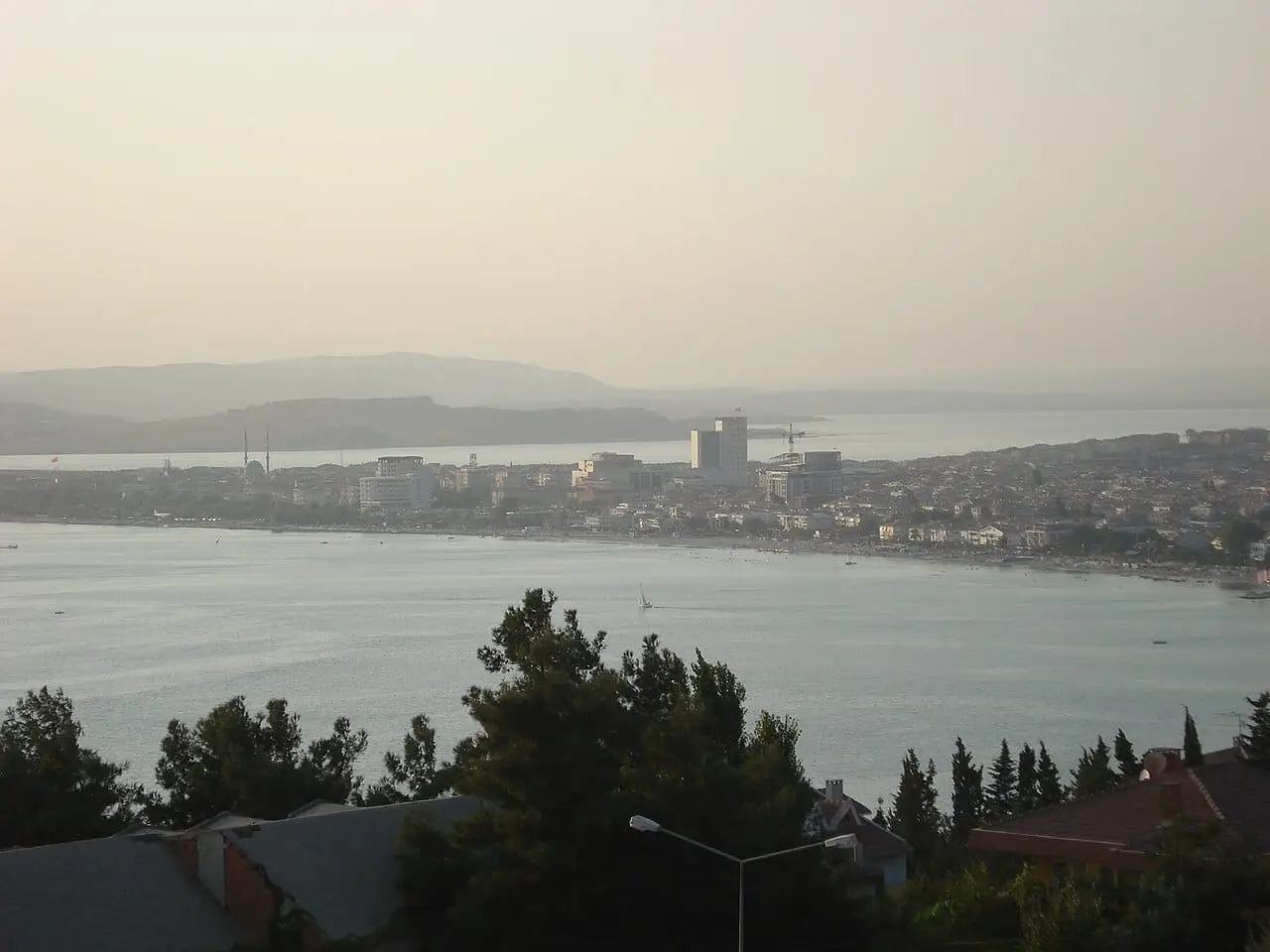 Büyükçekmece Lake - Büyükçekmece