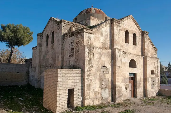 Церковь Февкани в Низипе
