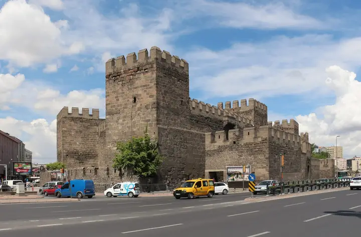 Крепость Кайсери (Kayseri Kalesi)