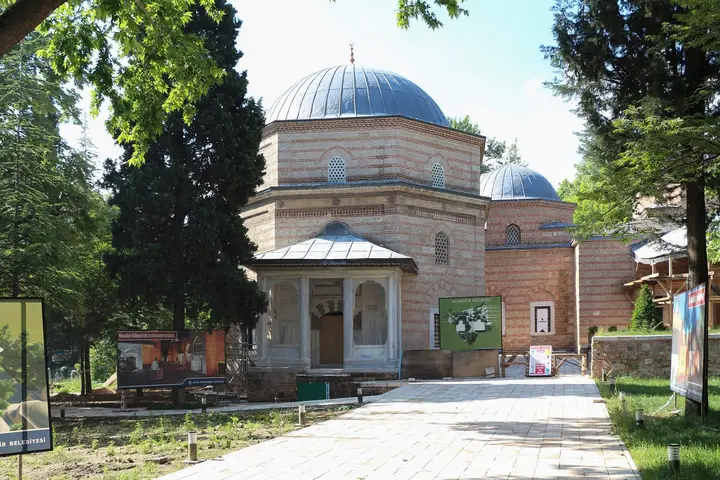 Комплекс Мурадие (Muradiye Külliyesi)