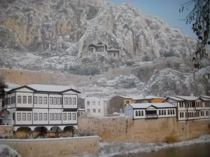 Pontus Royal Rock Tombs - Merkez