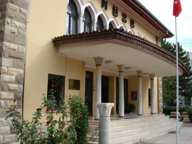 Yalvaç Museum - Yalvaç