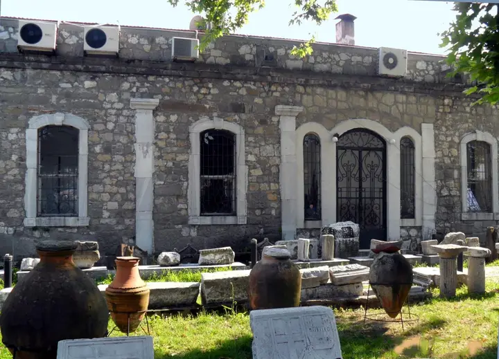 The Amasra Museum building and the exhibits in its garden