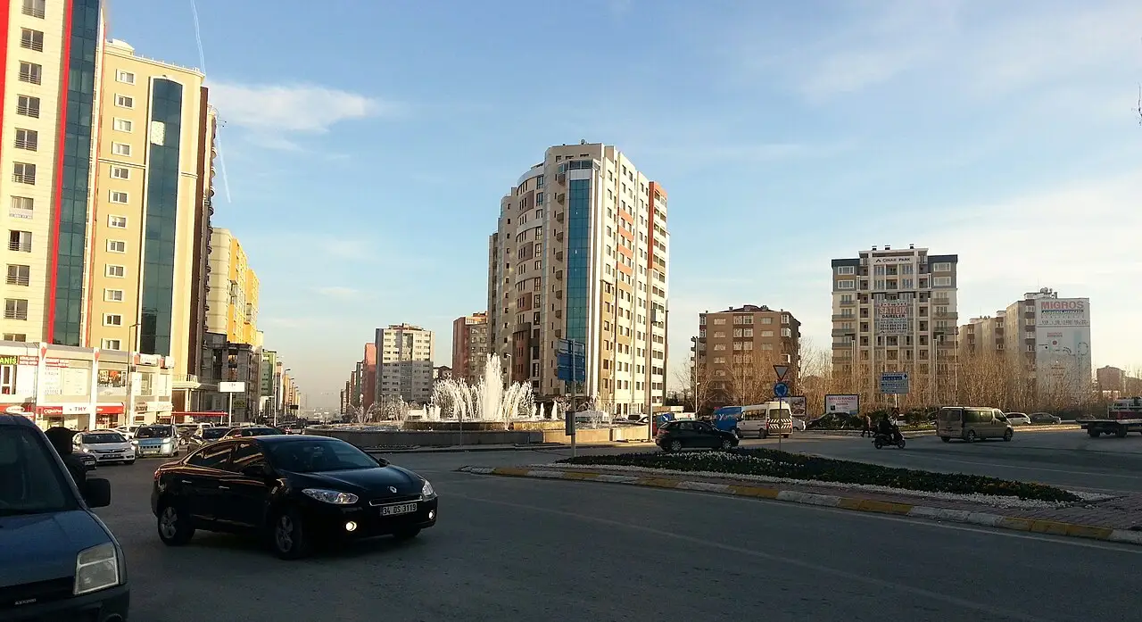Cumhuriyet Meydanı - Esenyurt