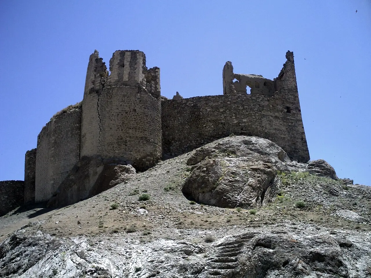 Hoşap Castle - Gürpınar