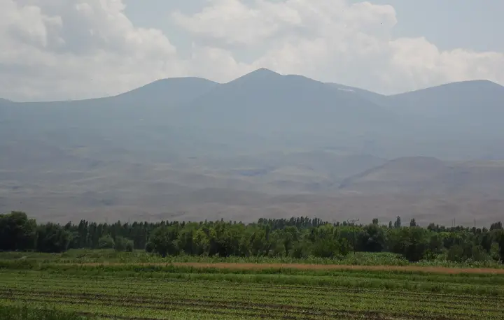 Iğdır Plain and mountains