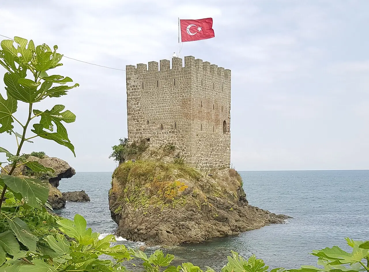 Kız Castle - Pazar