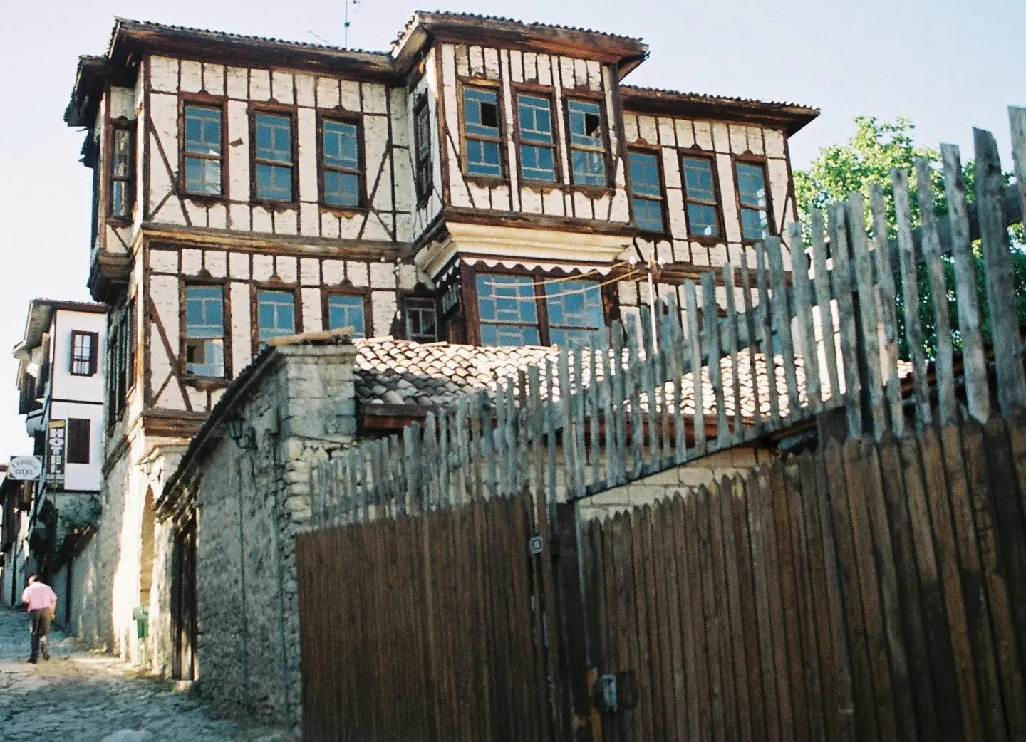 Дома Сафранболу