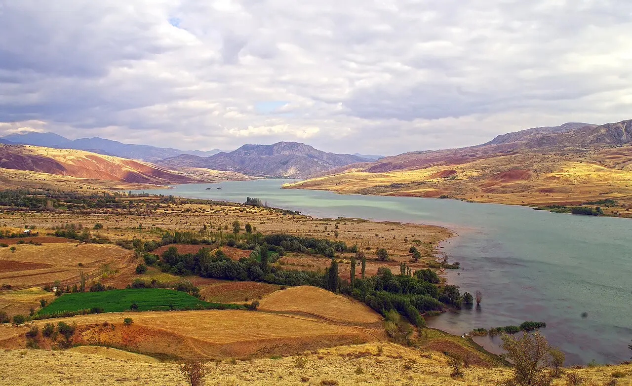 Suşehri Dam - Suşehri