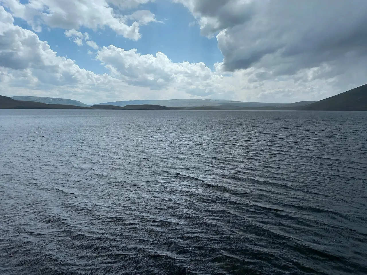 Aygır Lake - Susuz